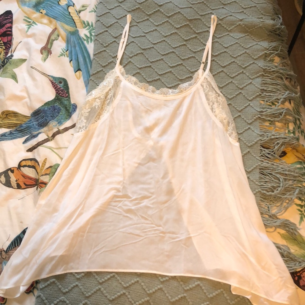 Split back cami